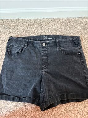 Time and Tru Black Cuffed Denim Shorts